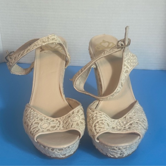 Elegant Lace Wedge Sandals - Picture 2 of 6